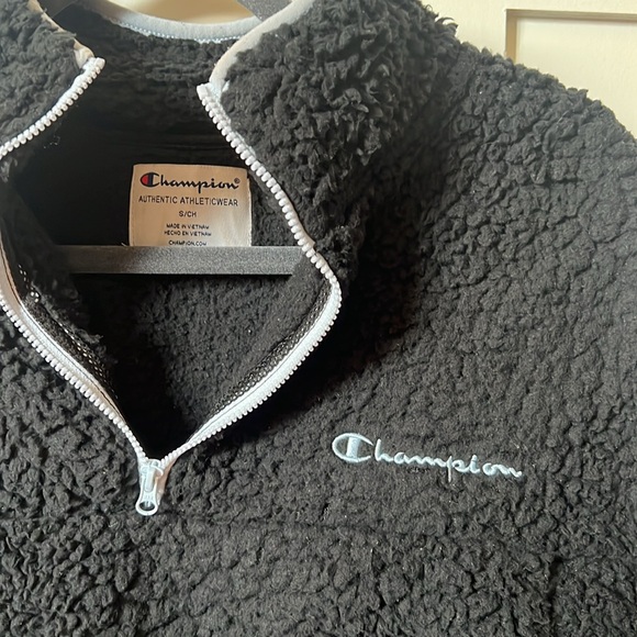 Champion Sherpa Cropped Quarter Zip - Picture 2 of 4